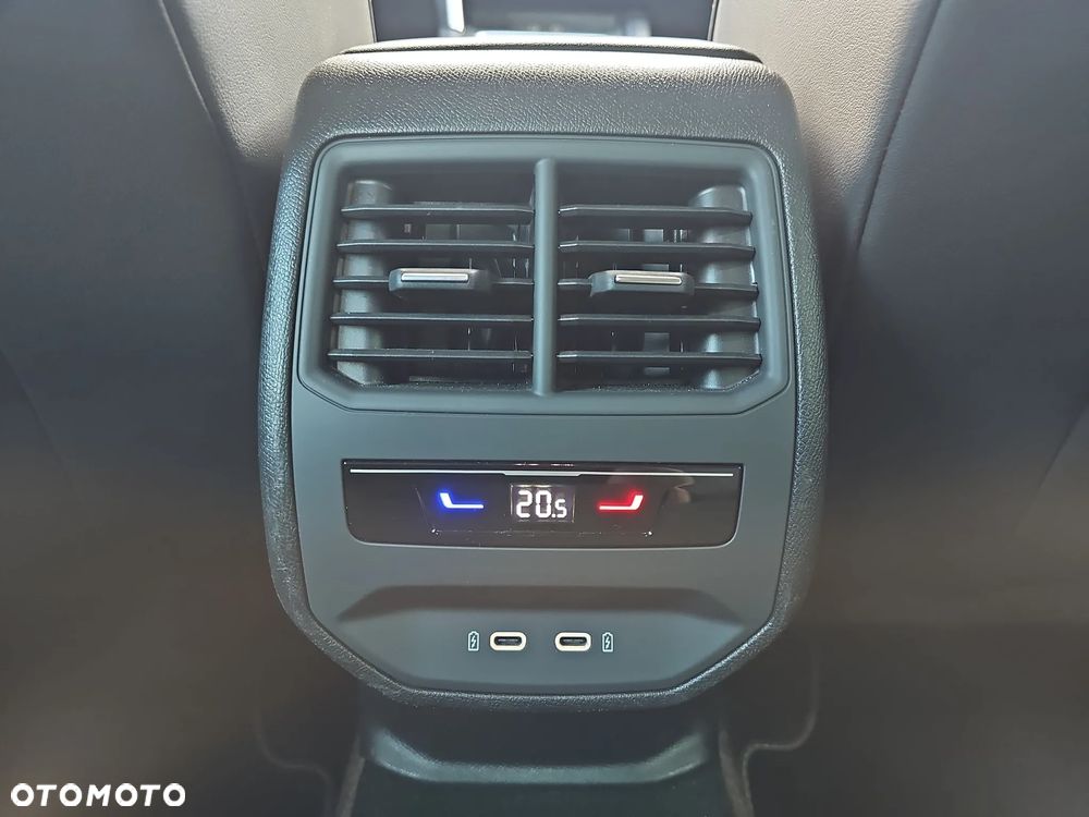 Seat Leon 1.5 eTSI FR DSG - 23