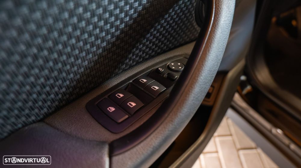 BMW X1 16 d sDrive Auto - 13