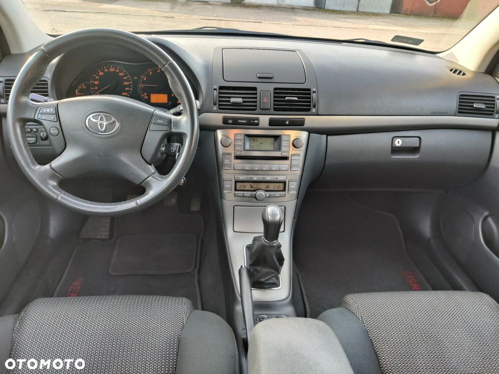 Toyota Avensis 1.8 VVT-i Sol - 13