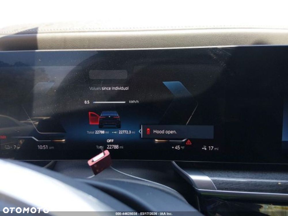 BMW i7 - 11