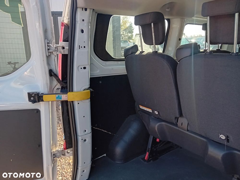 Ford Transit Custom - 11