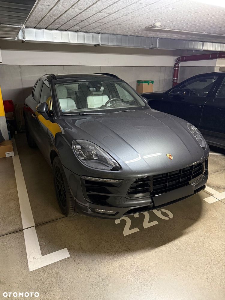 Porsche Macan Standard - 1