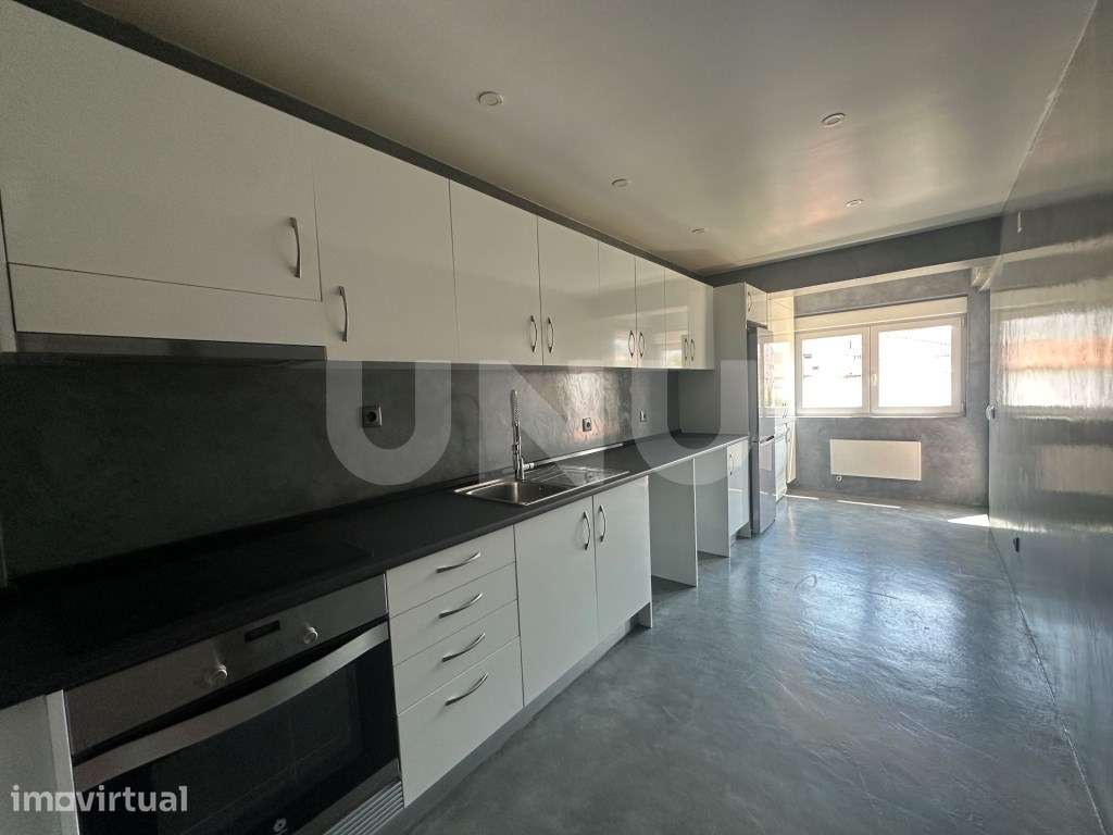 Apartamento T3 - Junto à Rotunda Europa - Grande imagem: 3/31