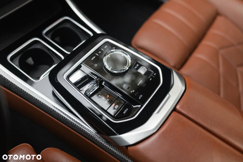 BMW Seria 7 740d xDrive mHEV M Sport sport - 26