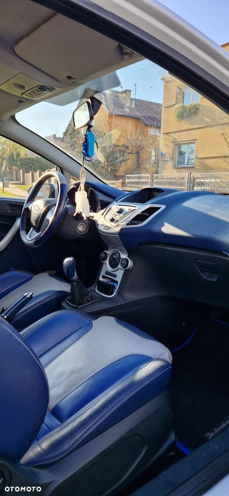 Ford Fiesta 1.4 Ghia - 9
