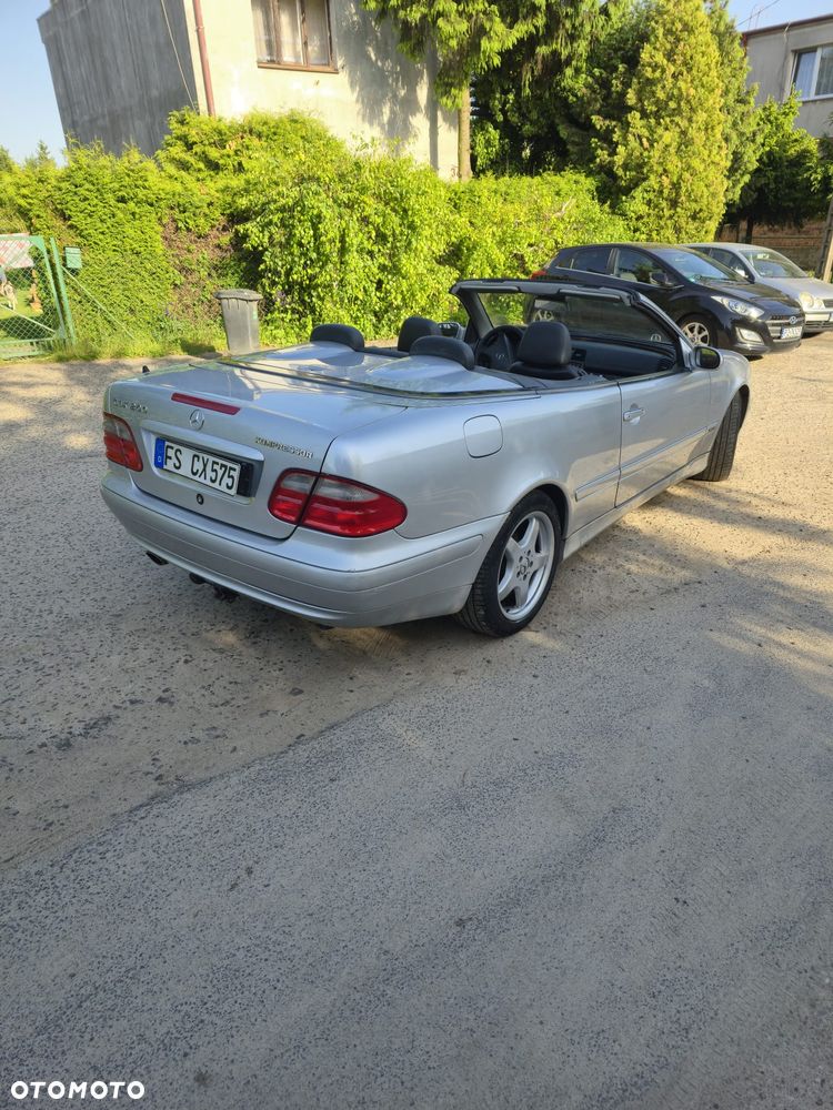 Mercedes-Benz CLK - 3