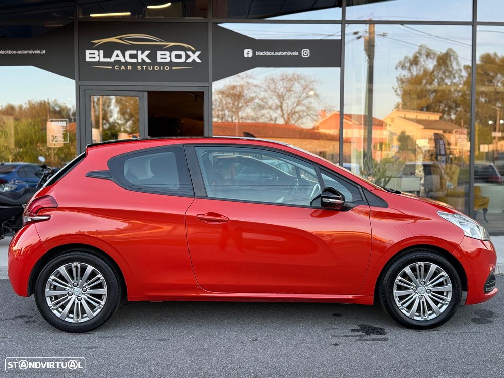 Peugeot 208 PureTech 82 Style - 4