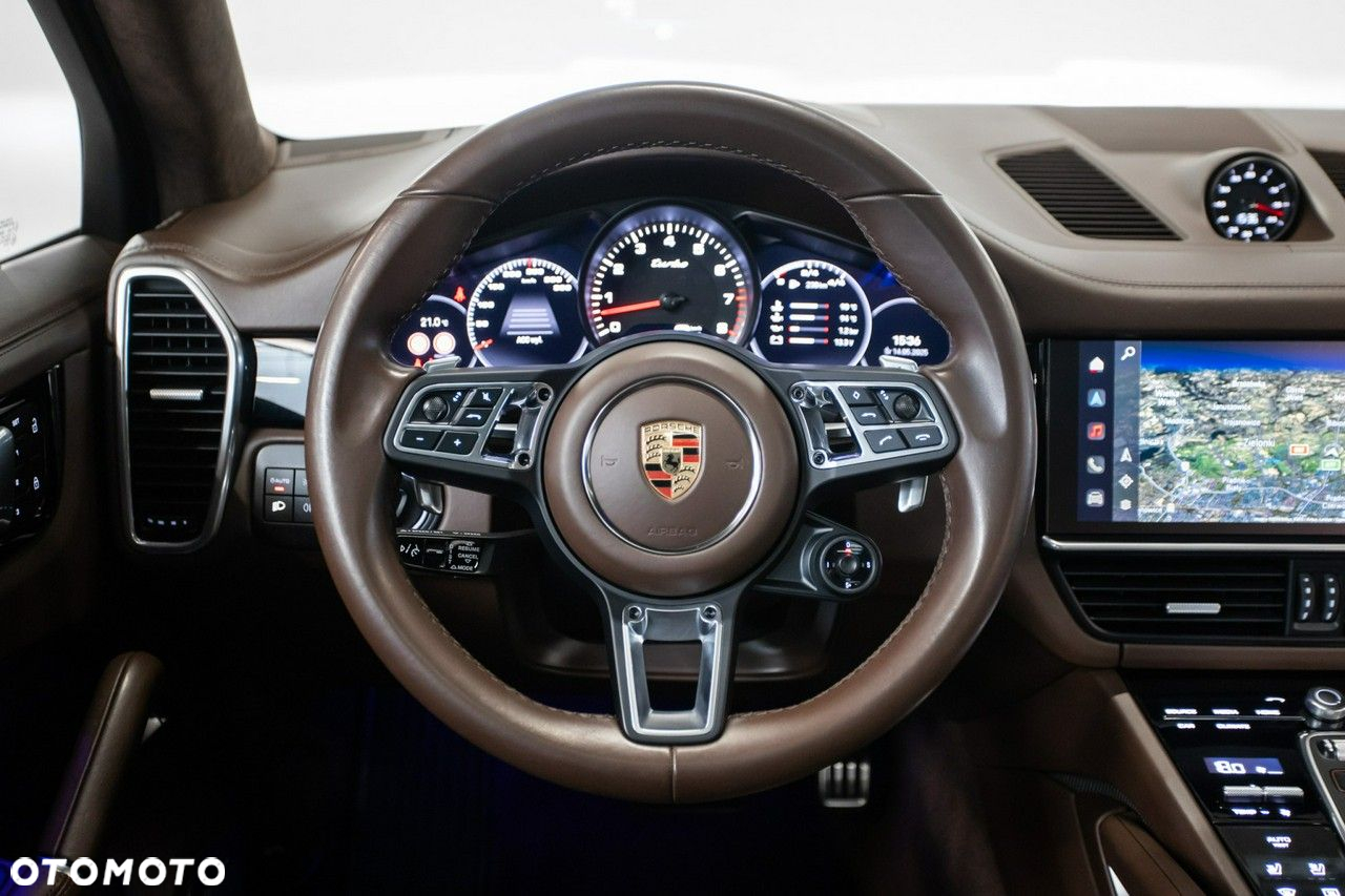 Porsche Cayenne Turbo - 24