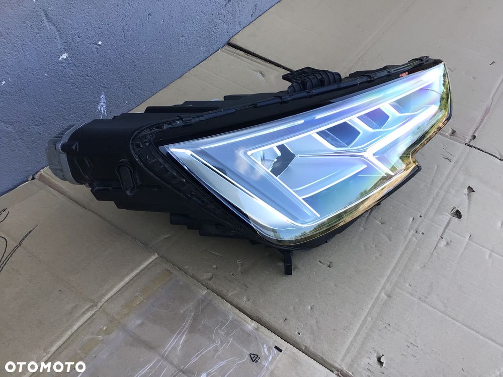 Lampa przednia prawa Audi A4 B9 Full Led Matrix - 2