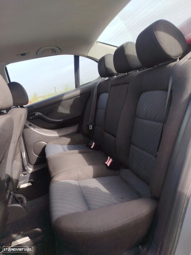 SEAT Toledo 1.9 TDI Sport - 12