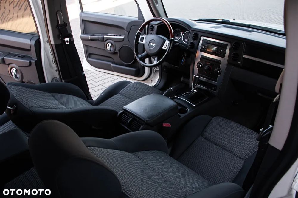 Jeep Commander 3.7 V6 - 33