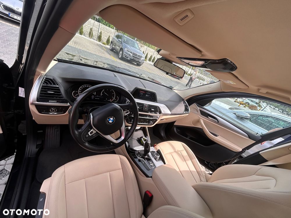 BMW X3 xDrive20d Advantage - 13