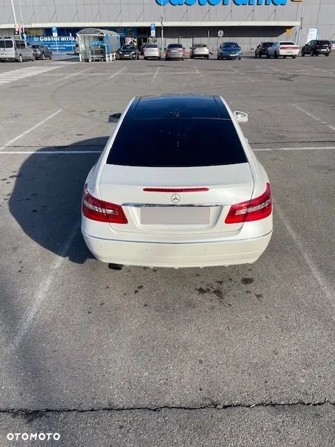 Mercedes-Benz Klasa E - 9