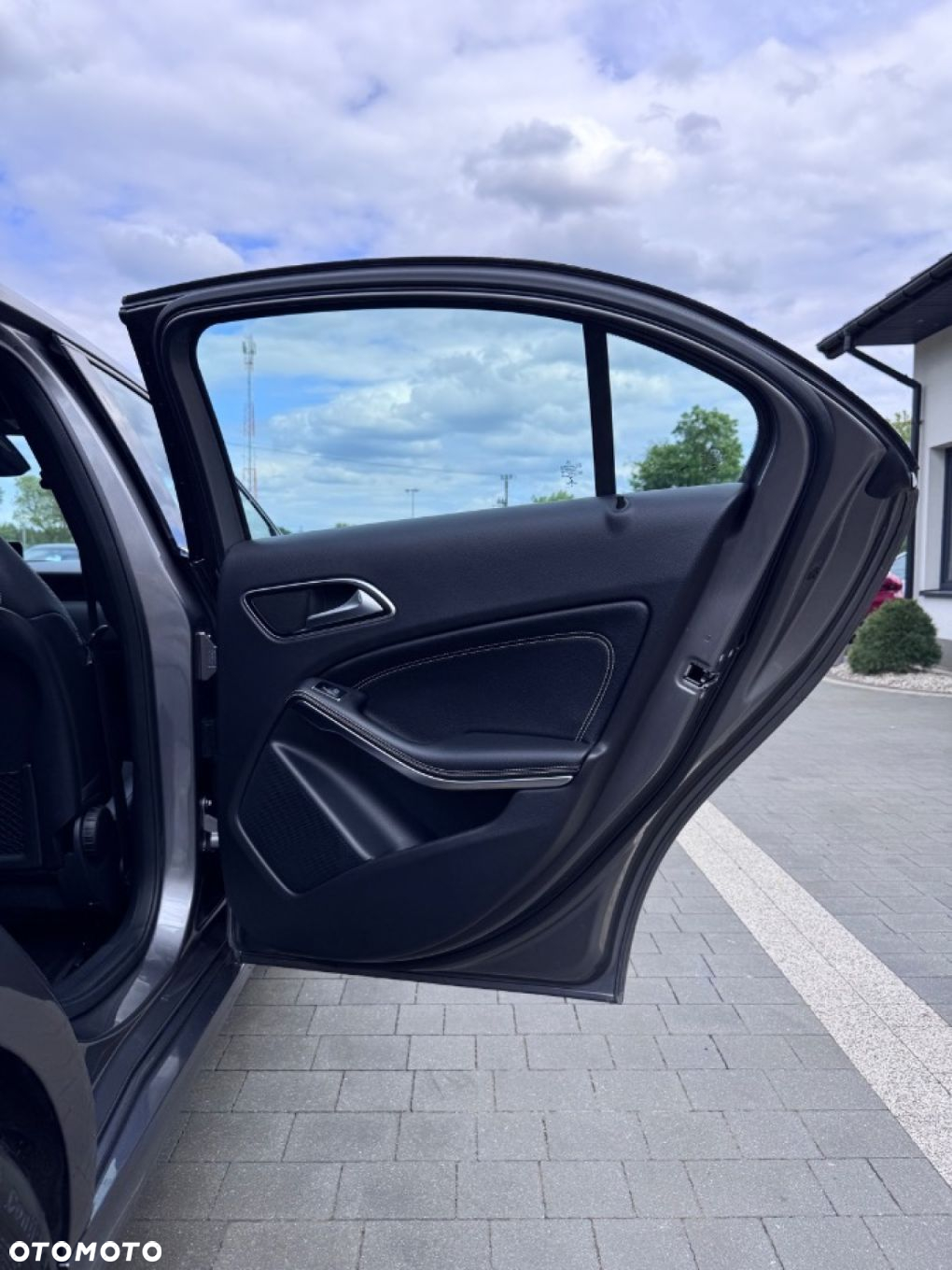 Mercedes-Benz Klasa A 180 CDI 7G-DCT AMG Line - 36