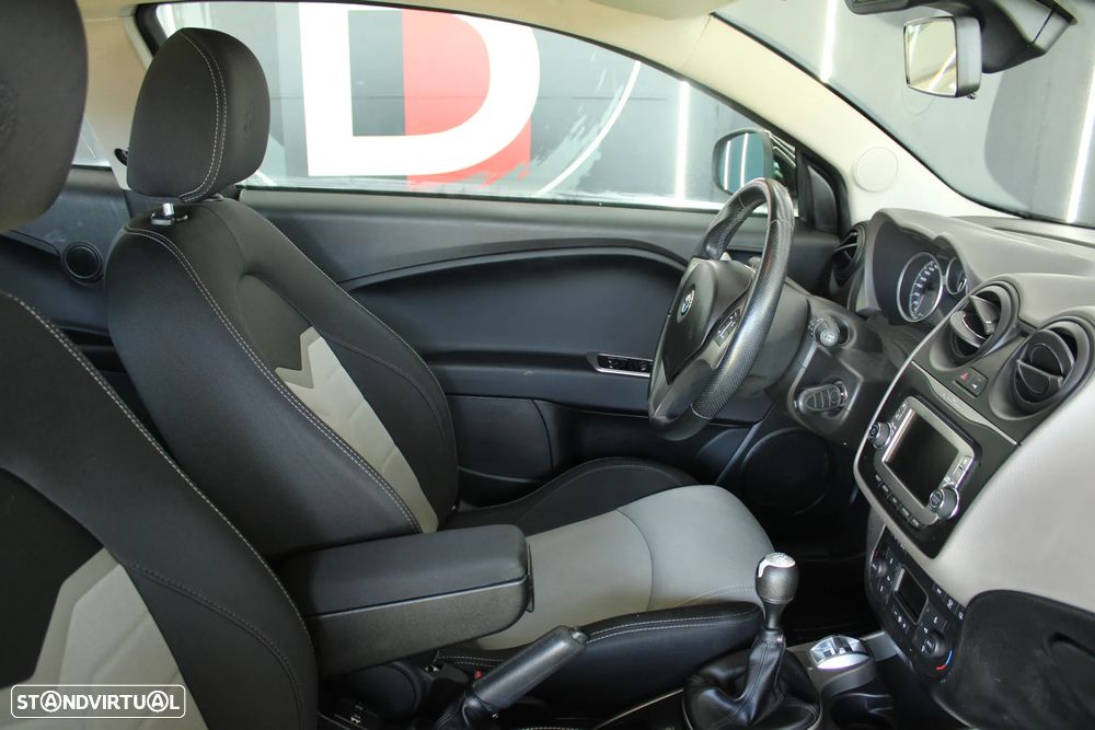 Alfa Romeo MiTo 1.3 JTD Distinctive S&S - 21