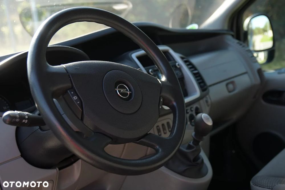 Opel Vivaro - 23