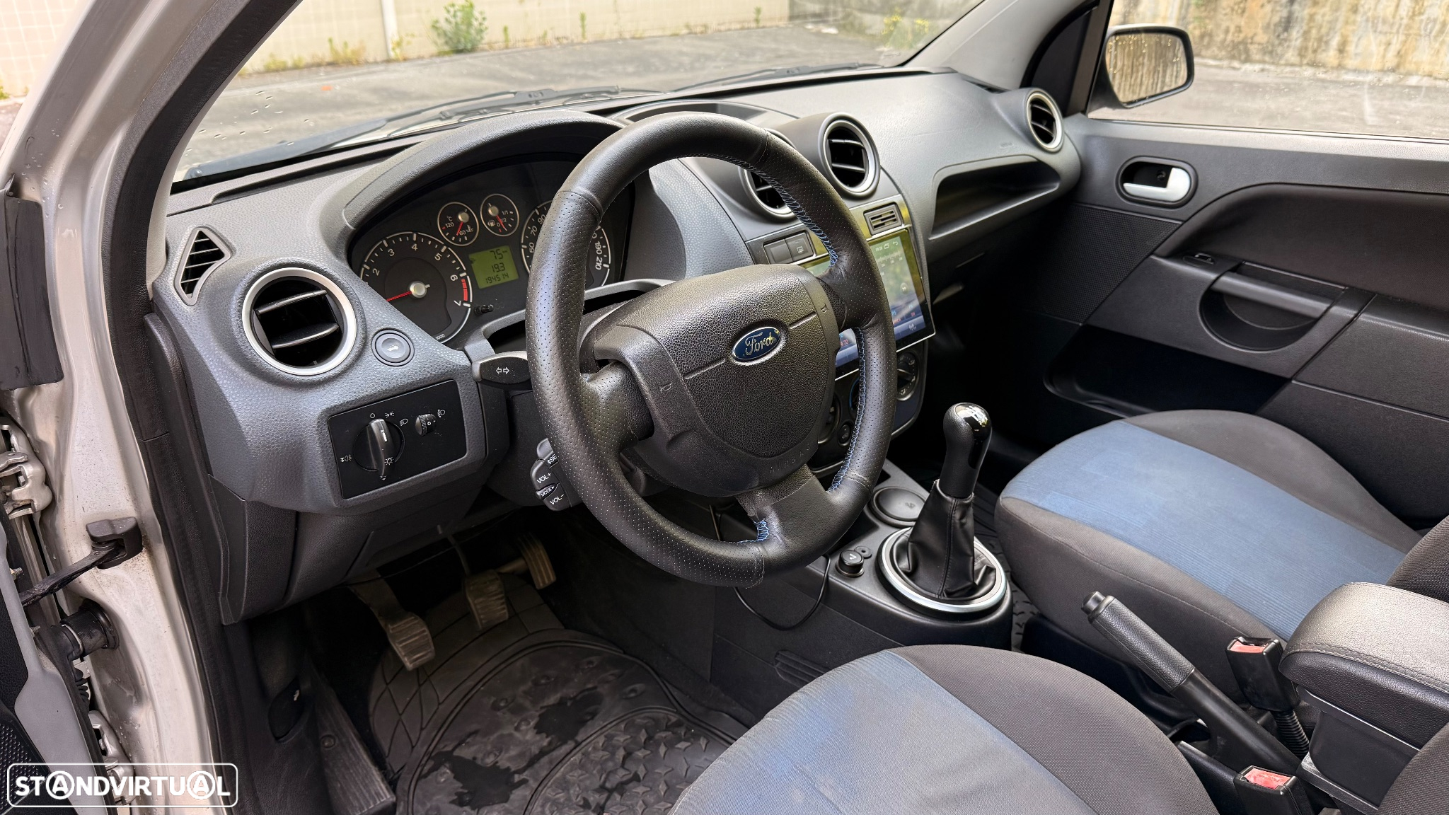 Ford Fiesta 1.25 Trend - 17