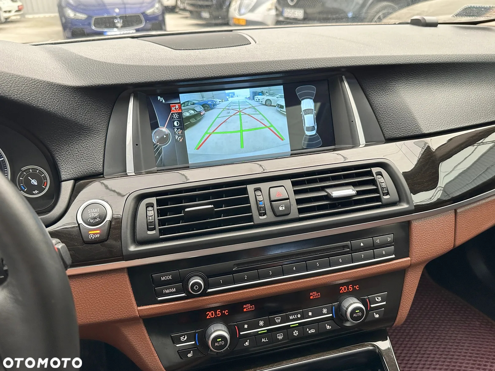 BMW Seria 5 528i xDrive Luxury Line - 9