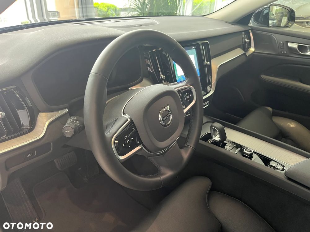 Volvo V60 B4 B Plus Dark - 11