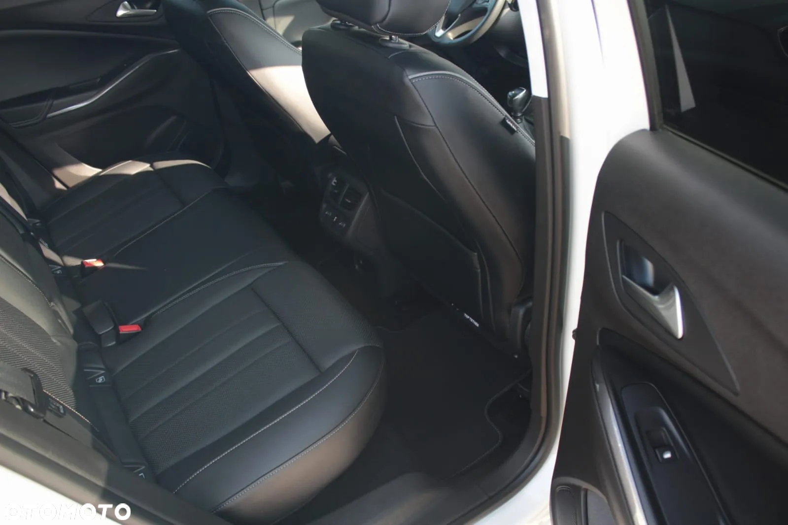 Opel Grandland X 1.6 D Start/Stop Business Edition - 21