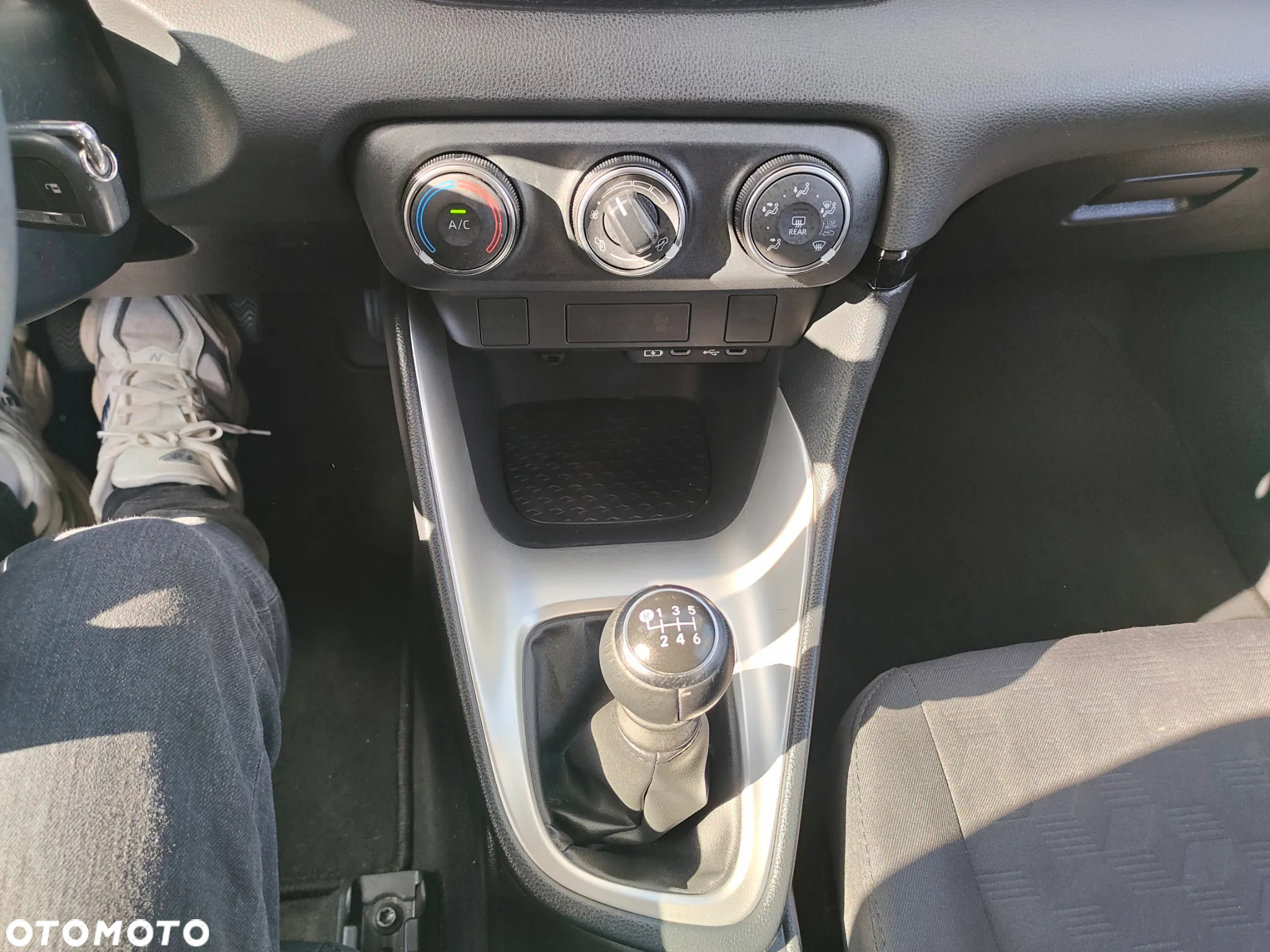 Toyota Yaris 1.5 Comfort - 18