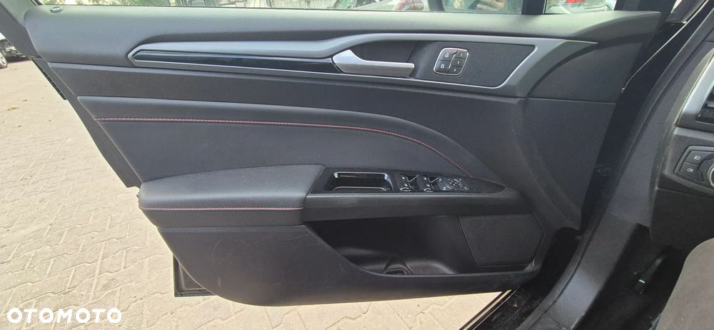 Ford Mondeo 1.5 EcoBoost ST-Line X - 37