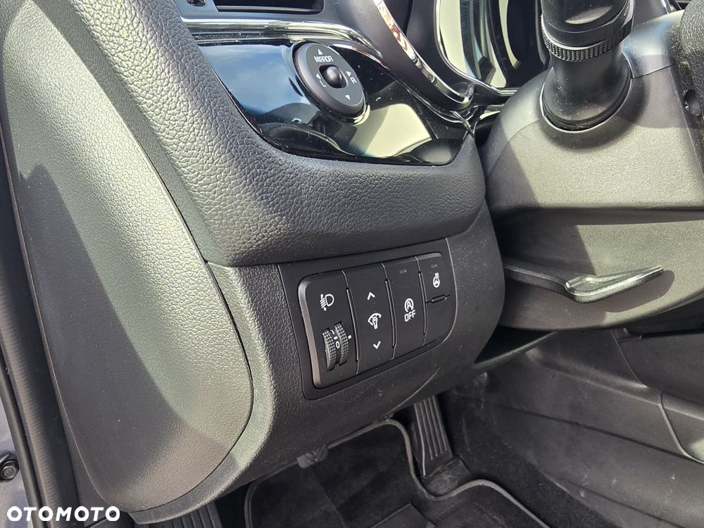 Kia Ceed 1.6 GDI Dream Team Edition - 19