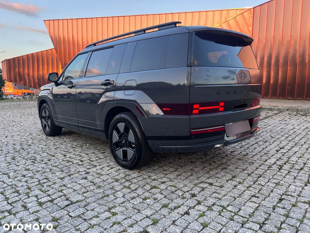 Hyundai Santa Fe 1.6 HEV 4WD 7-Sitzer Signature - 8
