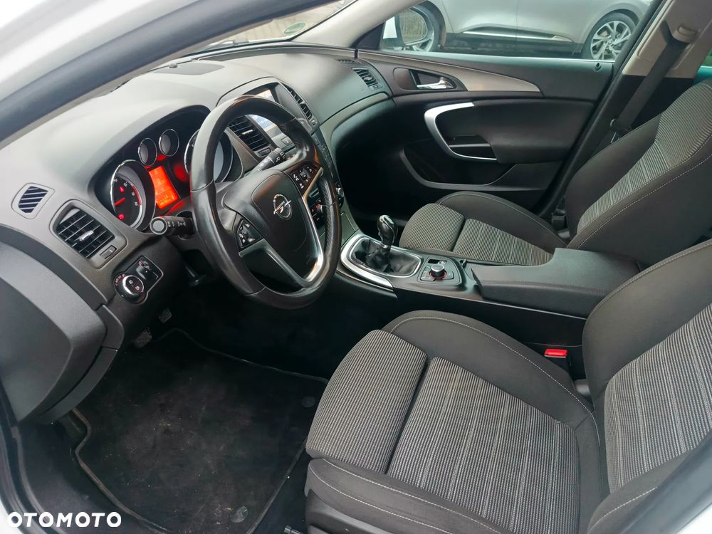 Opel Insignia 2.0 T SportsTourer 4x4 ecoFLEX Start/Stop Design Edition - 14