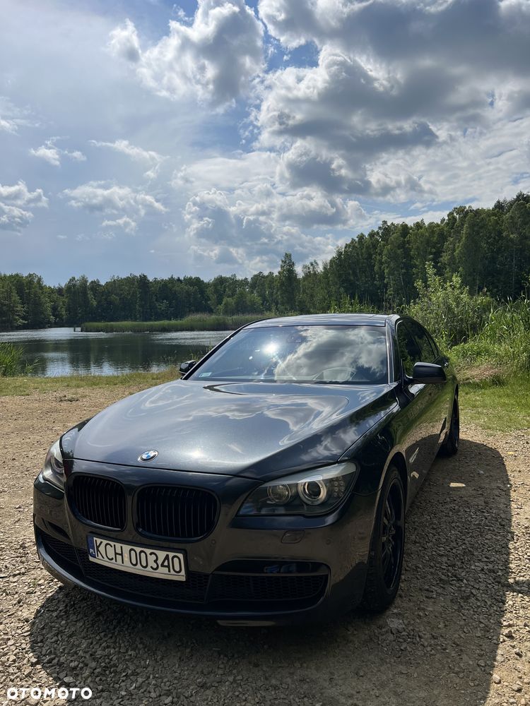 BMW Seria 7 750i L xDrive - 2