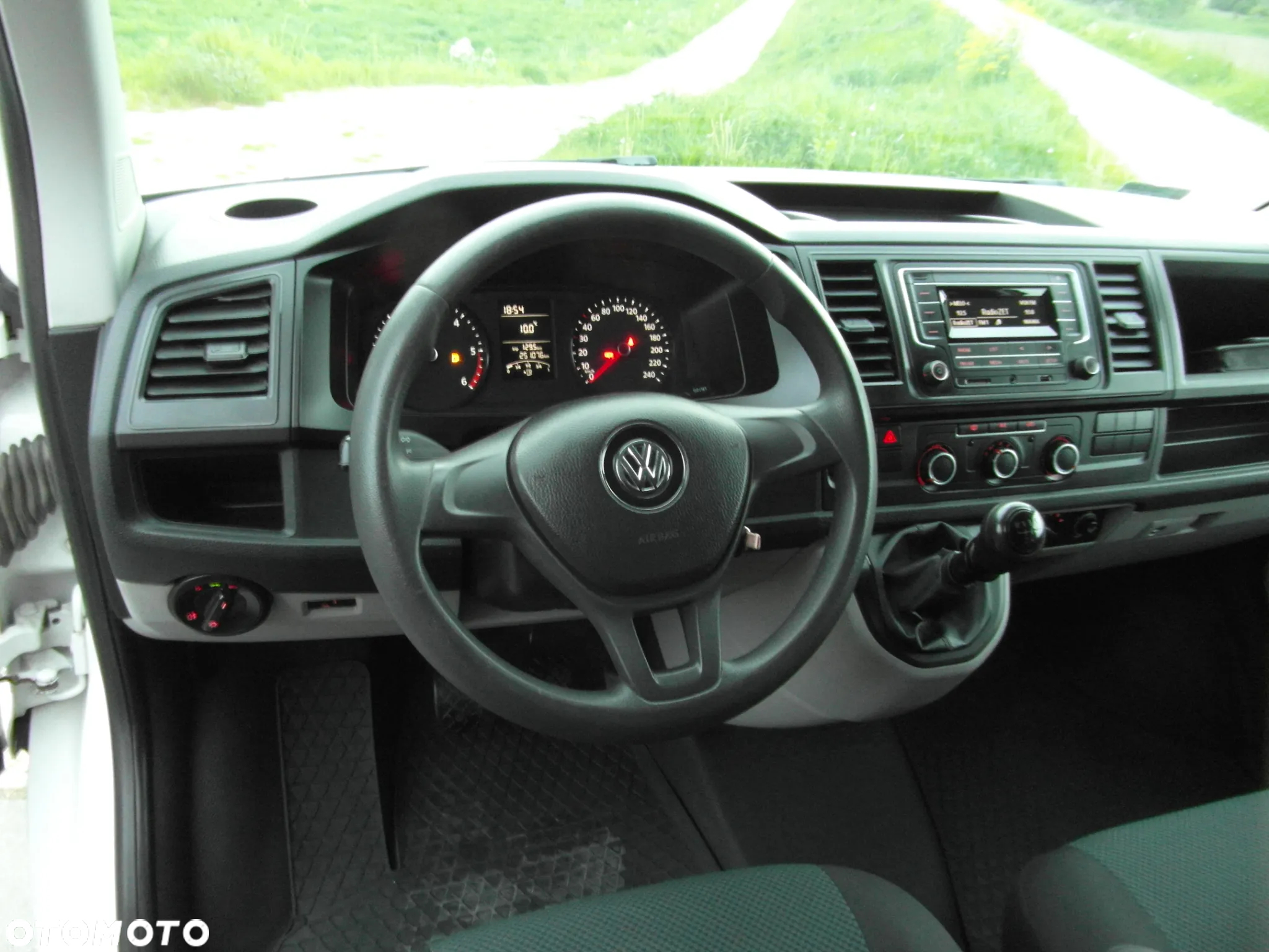 Volkswagen Transporter T6 TDI L1H1 - 20