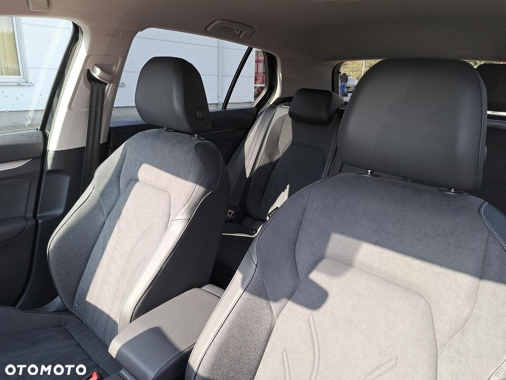 Volkswagen Golf - 11