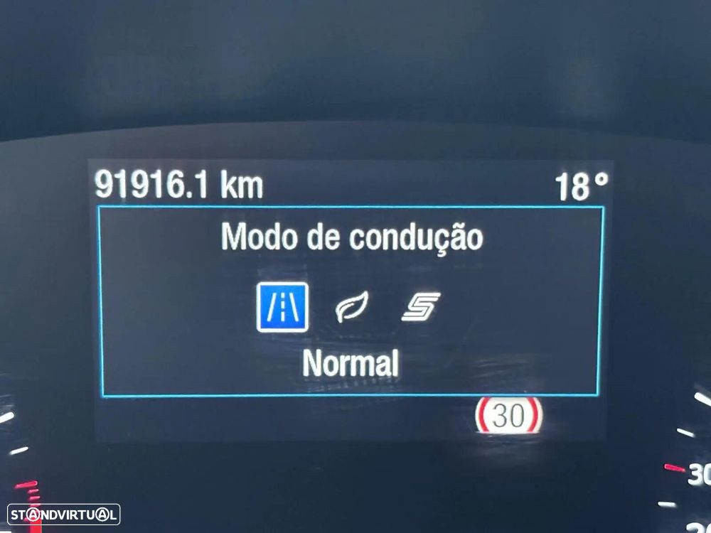 Ford Focus SW 1.0 EcoBoost ST-Line - 42
