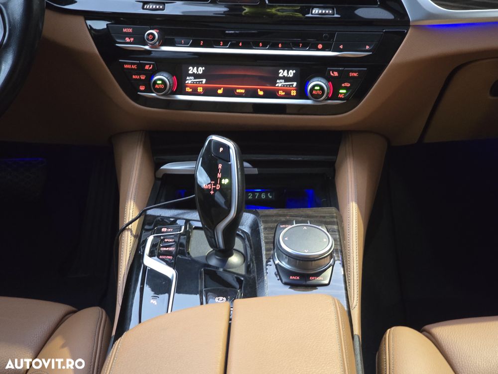 BMW Seria 5 520d xDrive Touring Aut. Luxury Line - 13