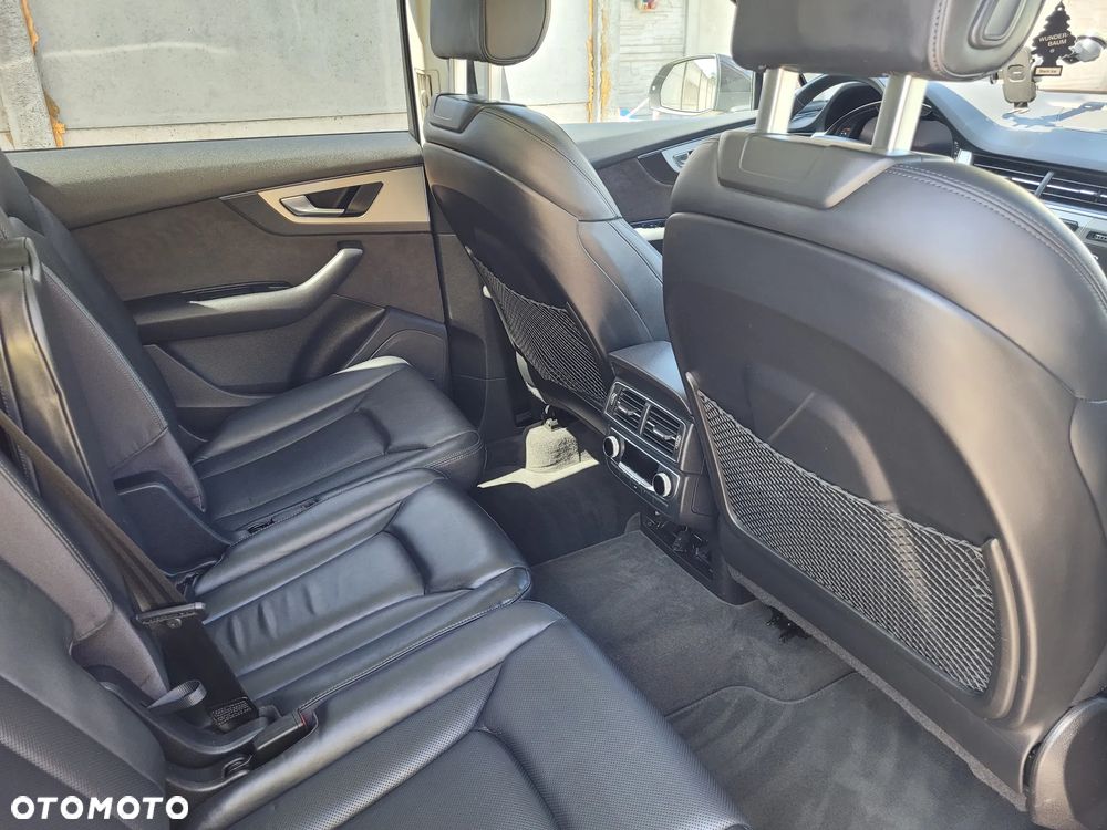 Audi Q7 - 21