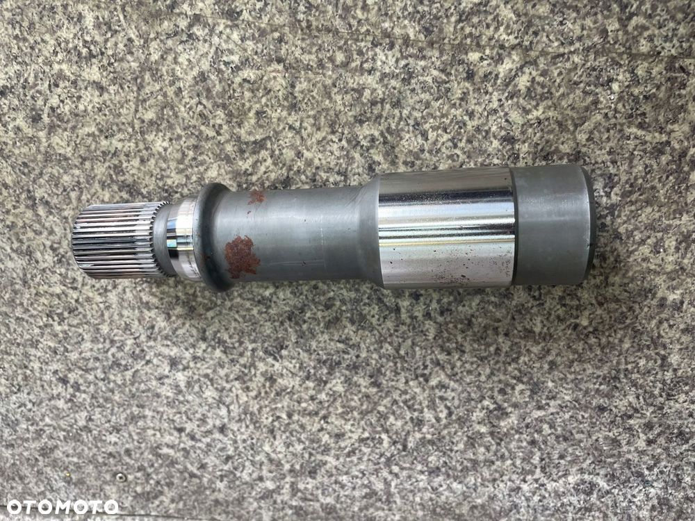 Walek adaptacyjny lacznik skrzyni reduktora BMW X3 E83 2.0D M47 6B XDrive - 3