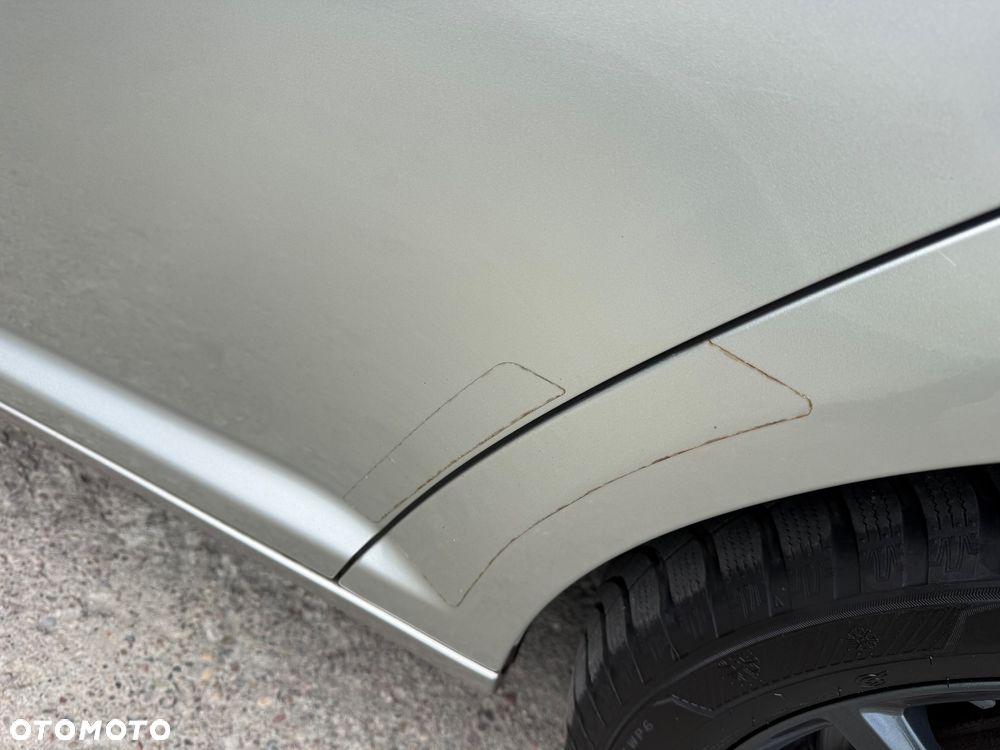 Toyota Avensis 1.8 VVT-i Combi - 12