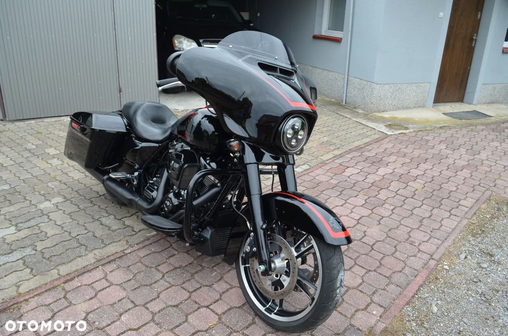 Harley-Davidson Touring Street Glide - 26