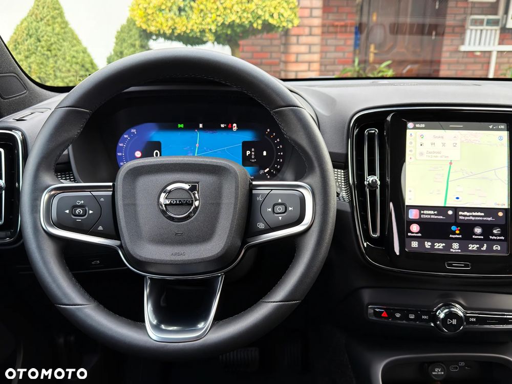 Volvo XC 40 B3 B DKG Ultra Black Edition - 8