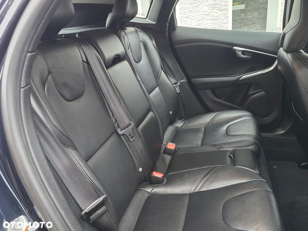 Volvo V40 D2 Summum - 20