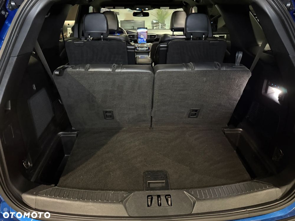 Ford Explorer - 27