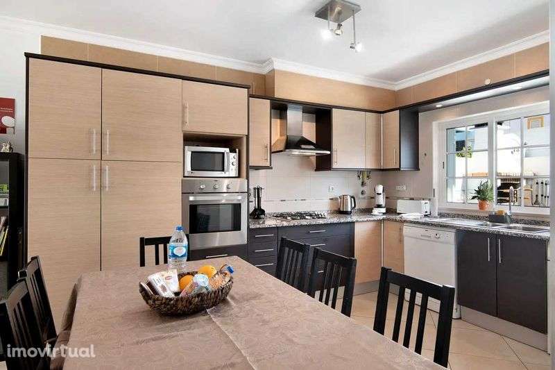 Moradia T4 - Piscina - Estacion. - BBQ - Total equipada – DE PRIVADO! - Grande imagem: 3/12