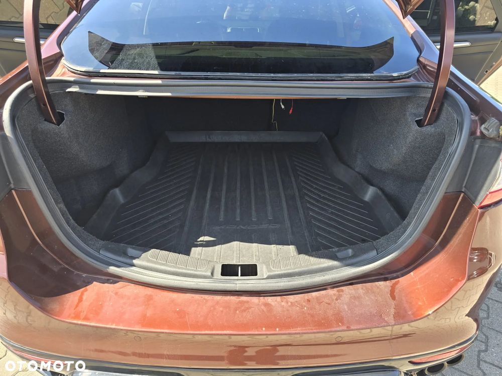 Ford Fusion - 27