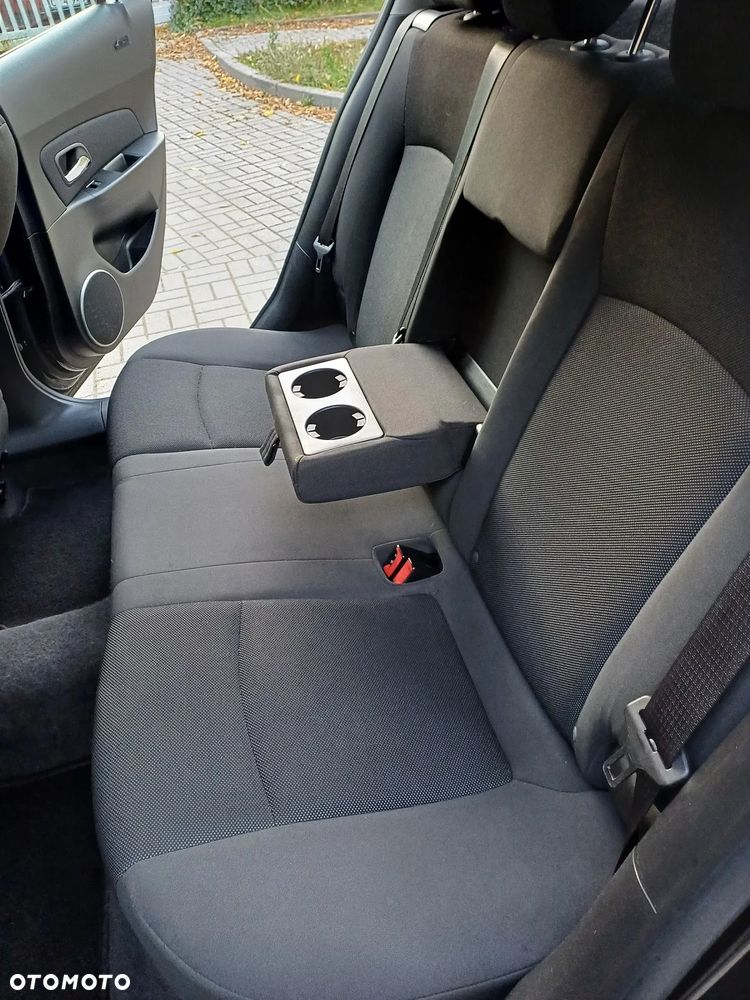 Chevrolet Cruze - 22
