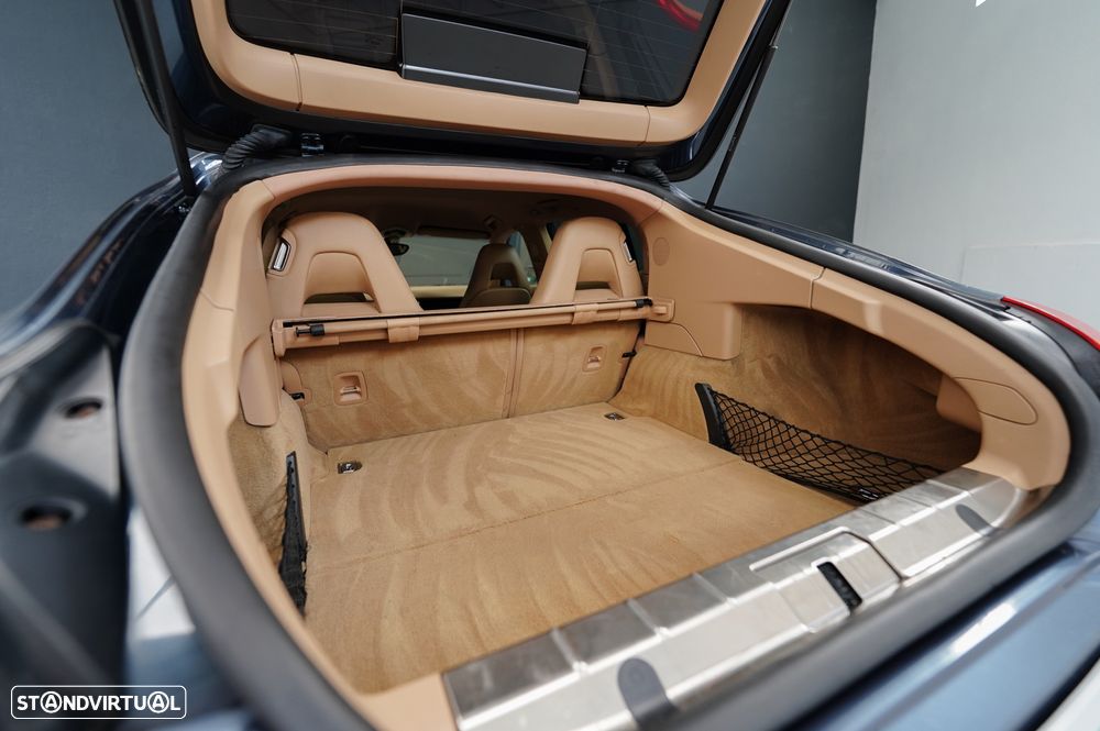 Porsche Panamera 4 PDK - 32