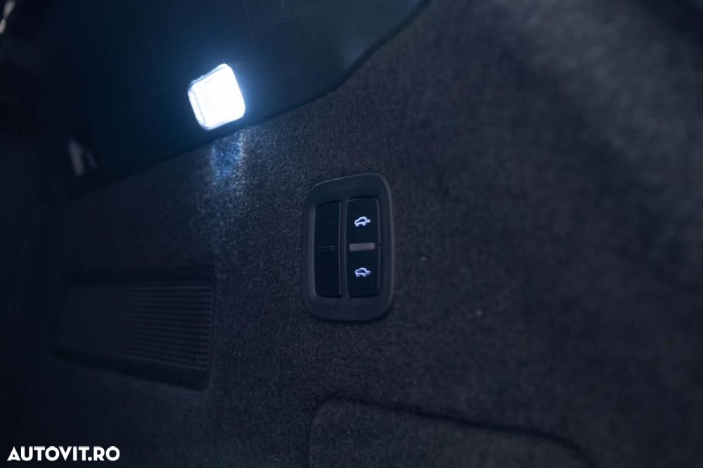 Porsche Cayenne Coupe - 34