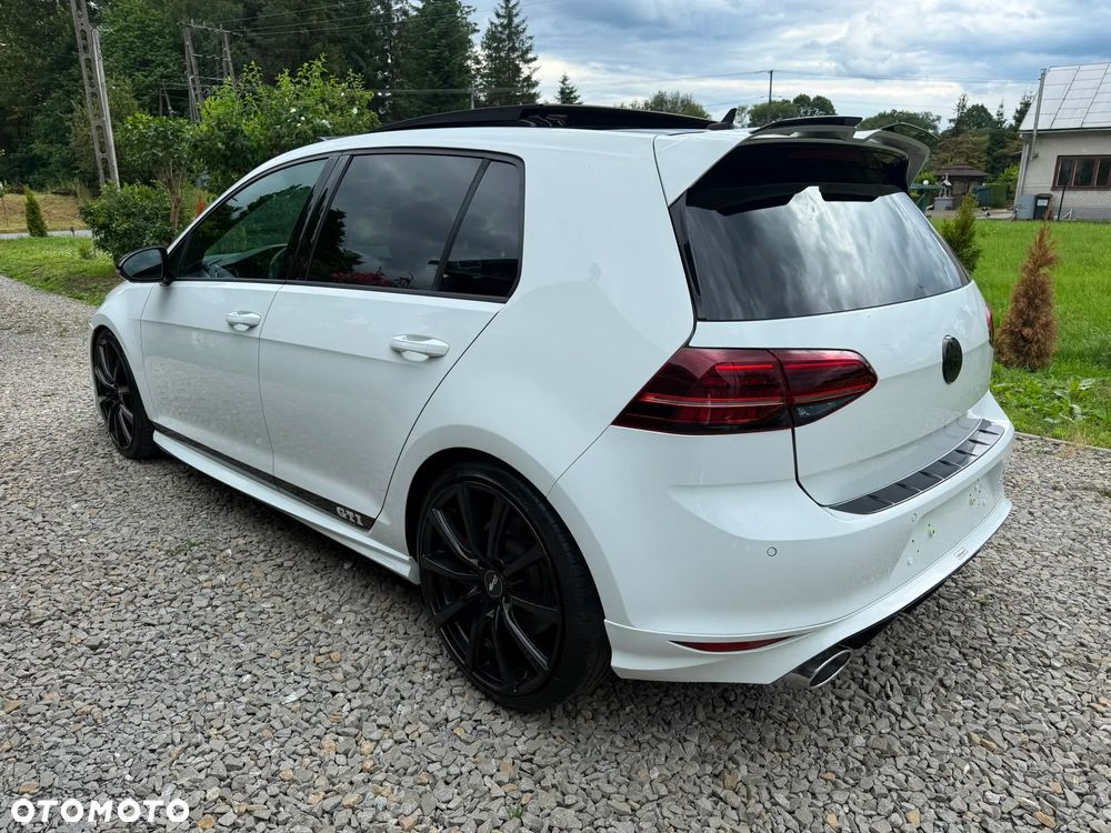 Volkswagen Golf GTI Performance BlueMotion Technology DSG - 17