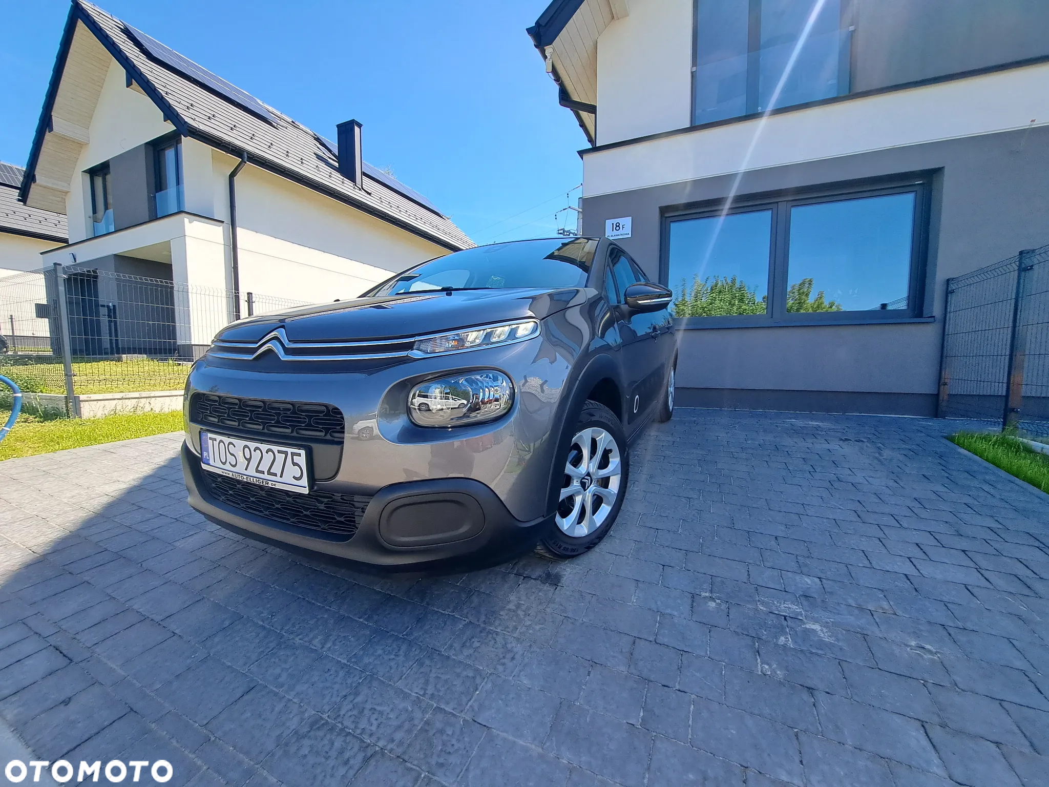 Citroën C3 1.2 PureTech Exclusive - 2