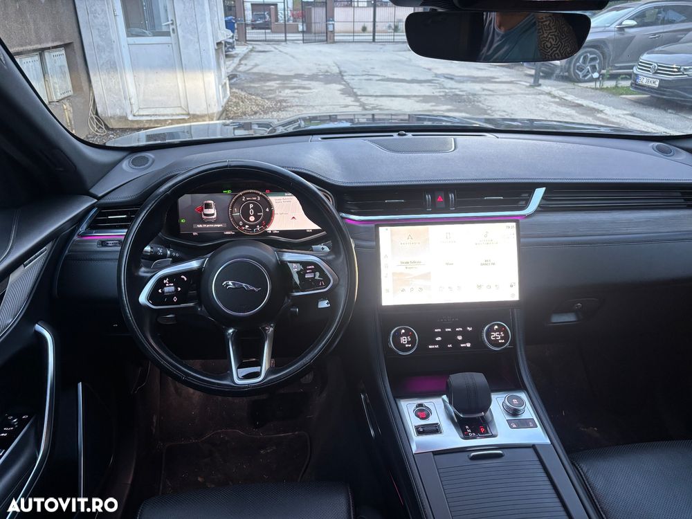 Jaguar F-Pace D200 AWD SE - 4