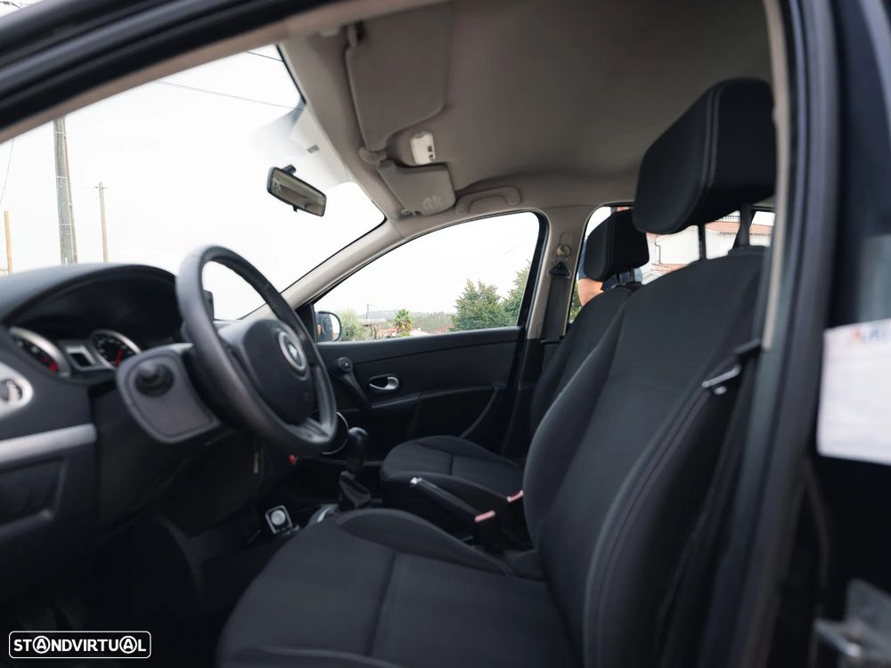 Renault Clio 1.2 16V Dynamique - 11